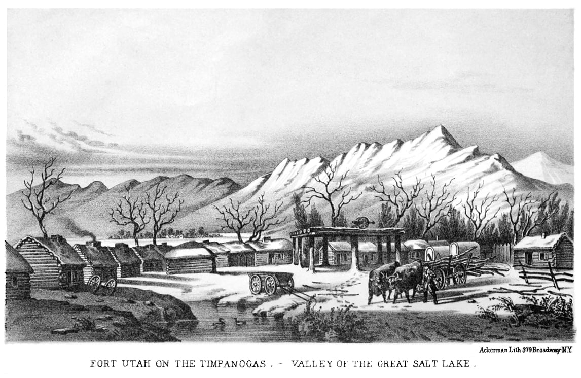 Uma ilustração em preto e branco de vários prédios de madeira na neve que formavam o Forte Utah, com as Montanhas Timpanogos ao fundo, na atual Provo, o local onde os colonos mórmons lutaram contra a tribo nativa Timpanogas.